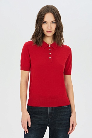 Красная трикотажная футболка-поло