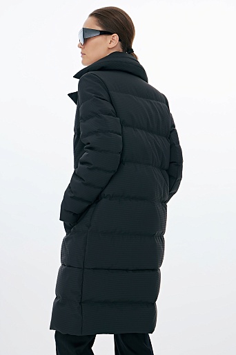 Черное пуховое пальто-кокон