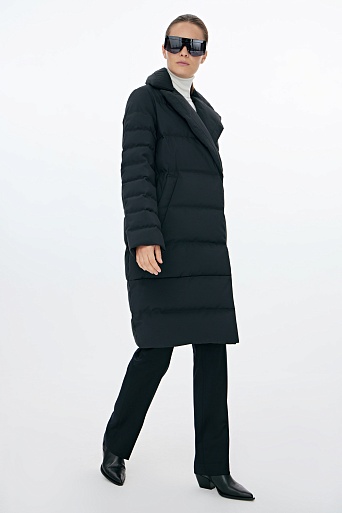 Черное пуховое пальто-кокон